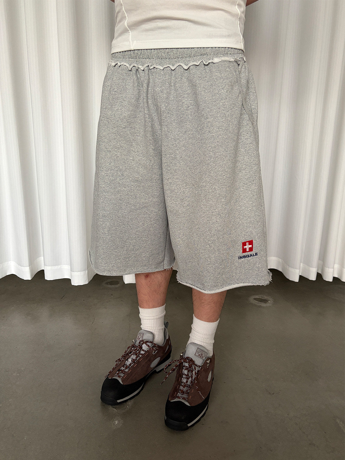 InsGale 26SS 刺繡卷邊七分衛褲