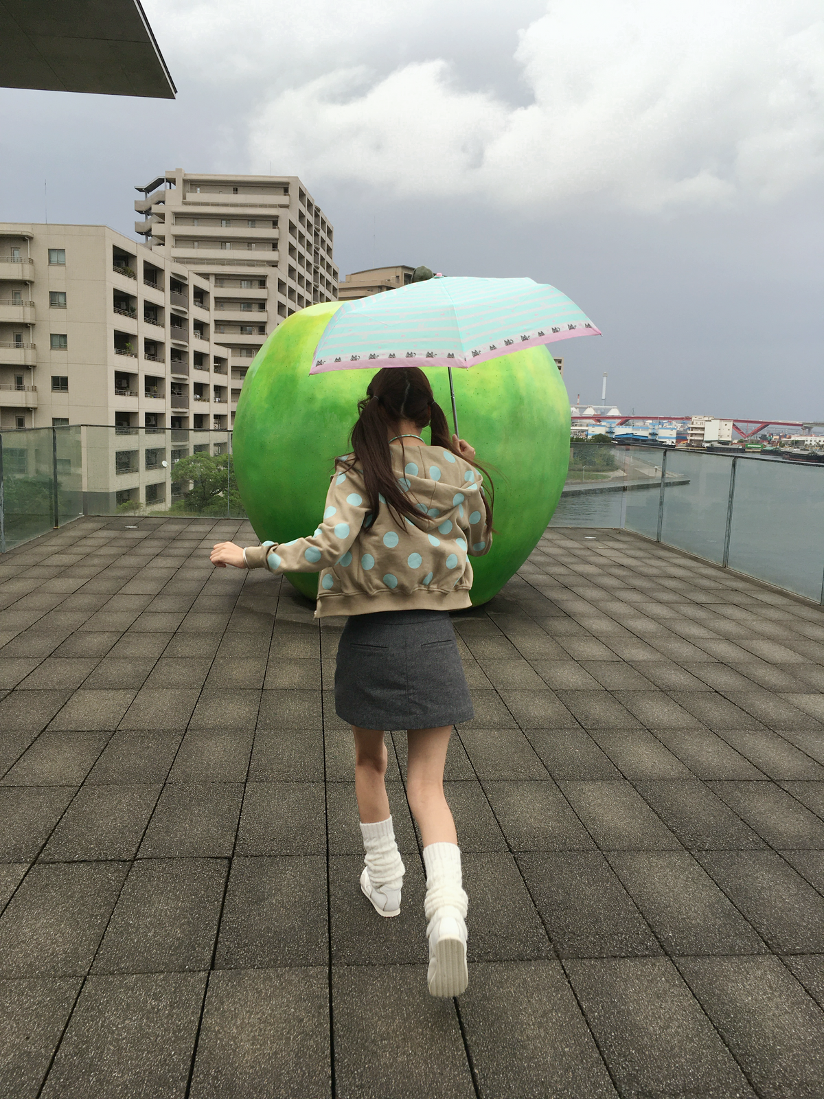 InsGale 26SS 波點修身連帽外套