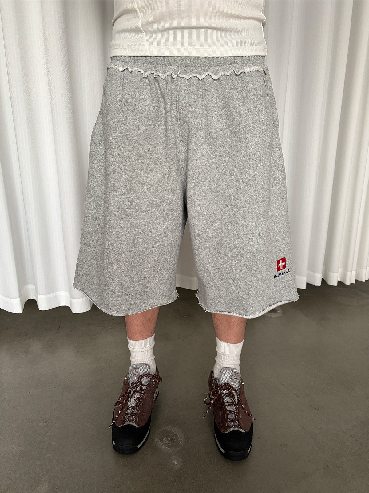 InsGale 26SS 刺繡卷邊七分衛褲